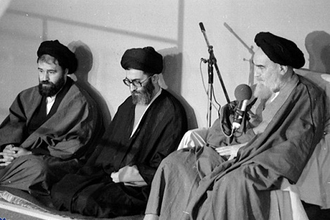 امام خمینی فرمودند: اگر من از دنیا بروم، آقای خامنه‌ای برای رهبری از همه بهتر و اصلح است