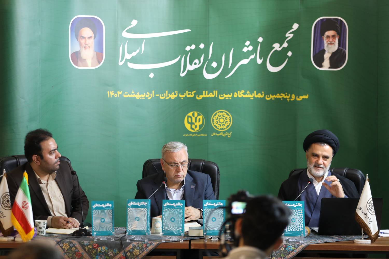 آقامیری: با روایت ناقص و غلط تاریخ، بازنده در میان افکار عمومی خواهیم بود